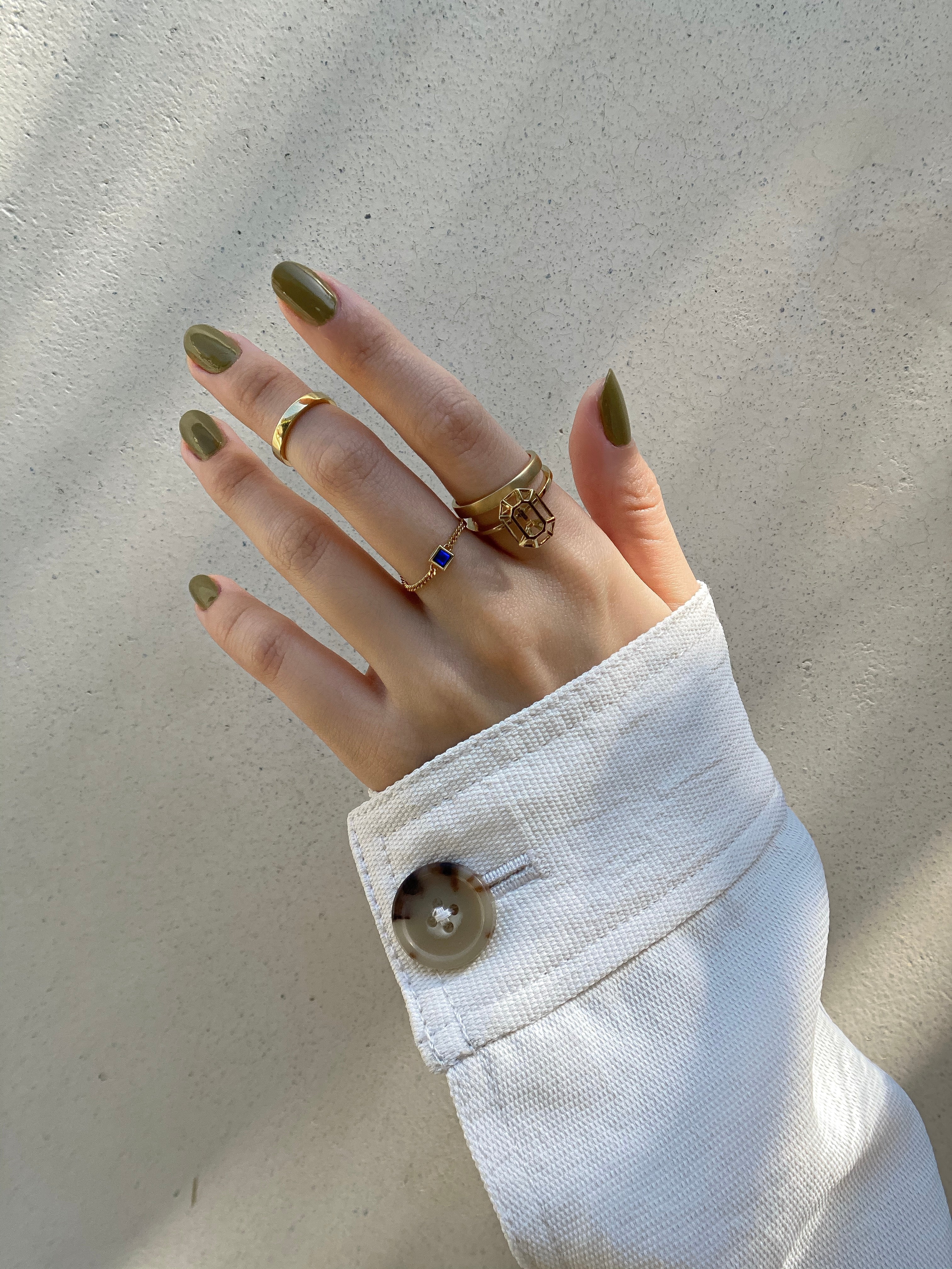 The Dainty Sapphire Chain Ring